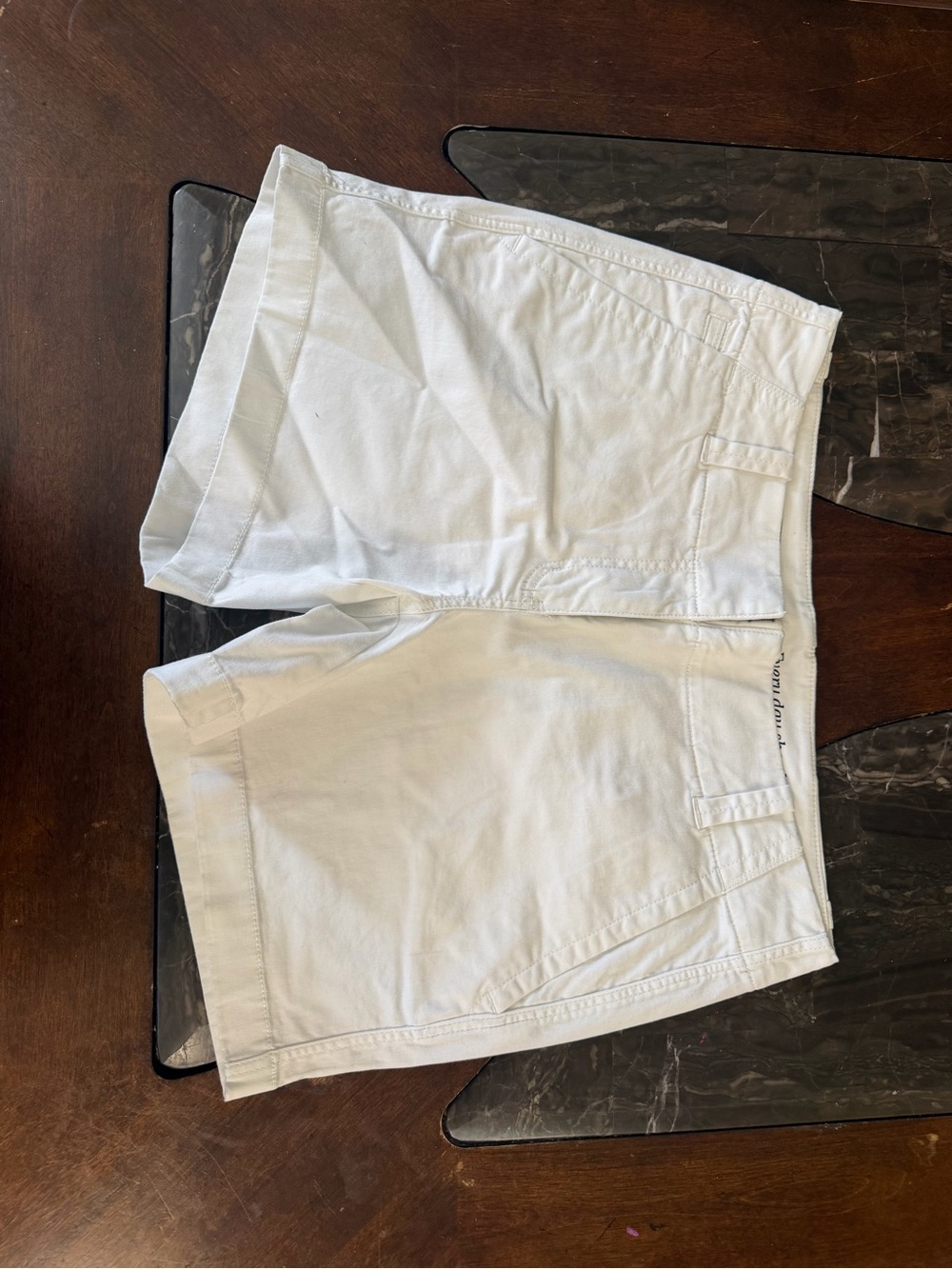 Vineyard Vines Women's White Flat-Front Cotton Shorts